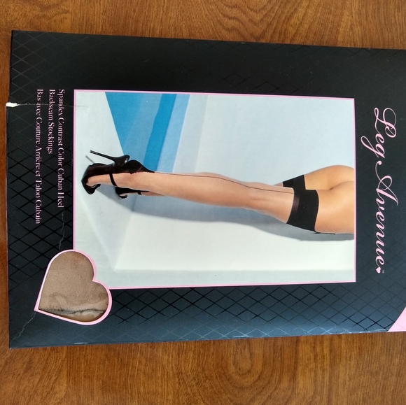 NIP 2 pair plus size stockings - Picture 6 of 12